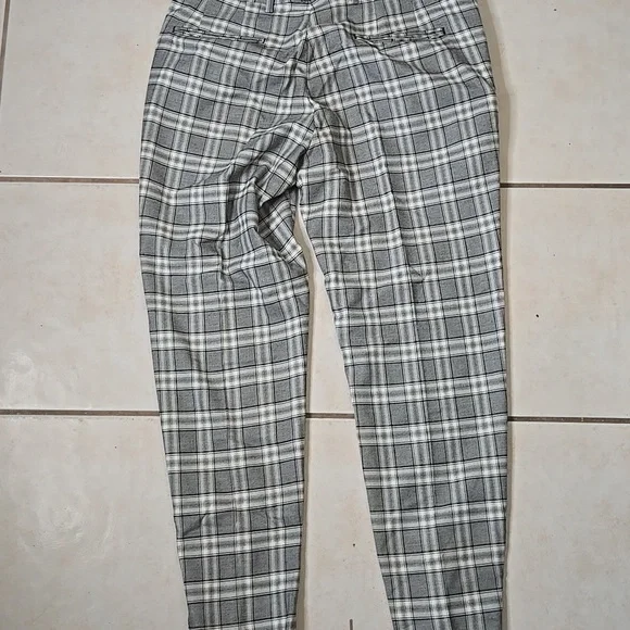 Zara Men's Black and White Checkered Chinos - Picture 6 of 7